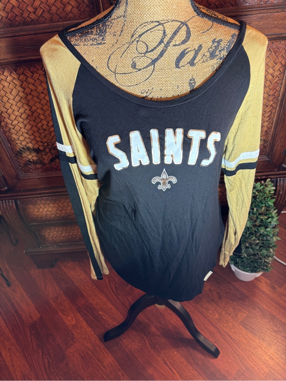 Saints Black and Gold Long-Sleeve Team Top